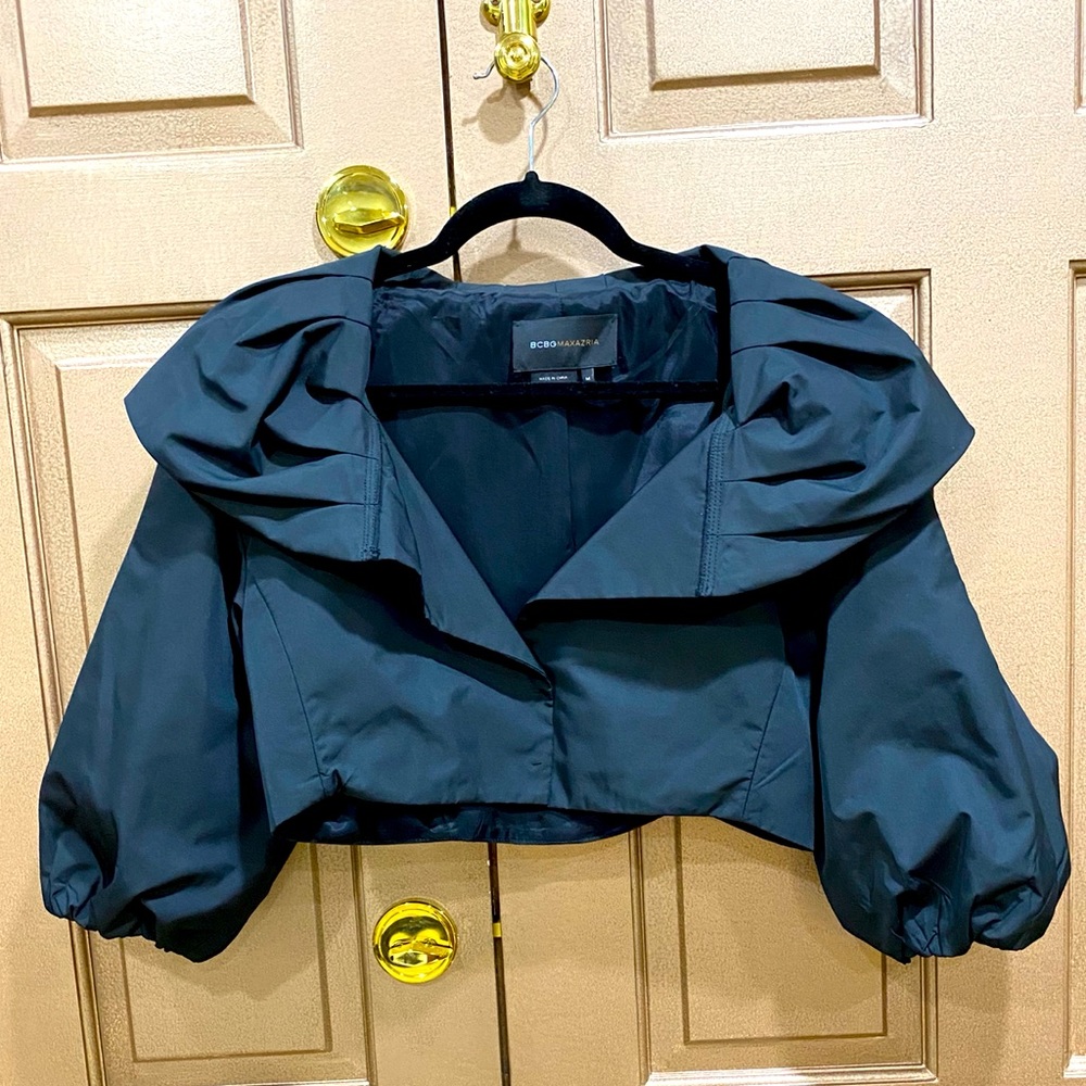 BCBG MAXAZRIA Crop Black Jacket